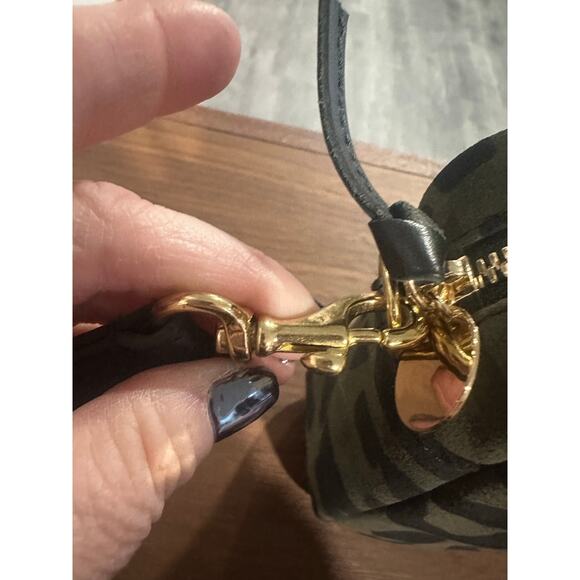 SOLD Clare V Midi Sac Army Pablo Cat Suede Purse Crossbody Bag - Picture 8 of 10